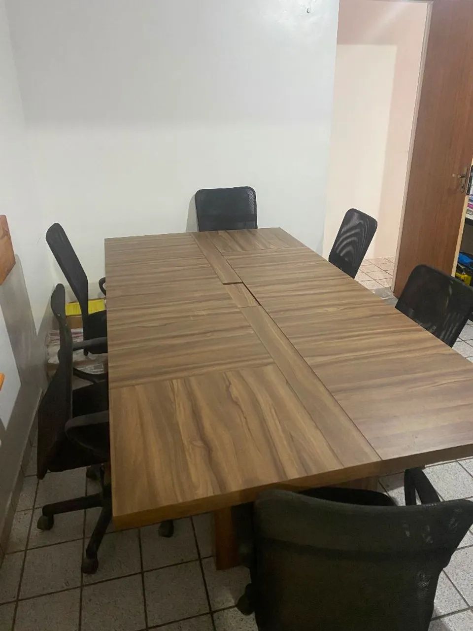 MESA DE ESCRITORIO com 6 cadeiras  - Foto 4