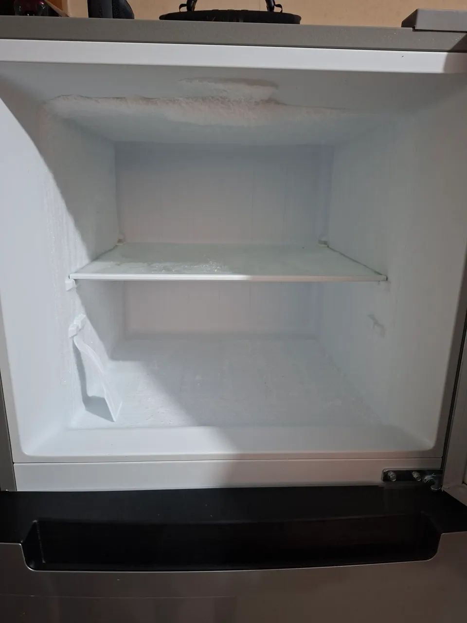 Vendo geladeira Midea 410l NOVA - Foto 5
