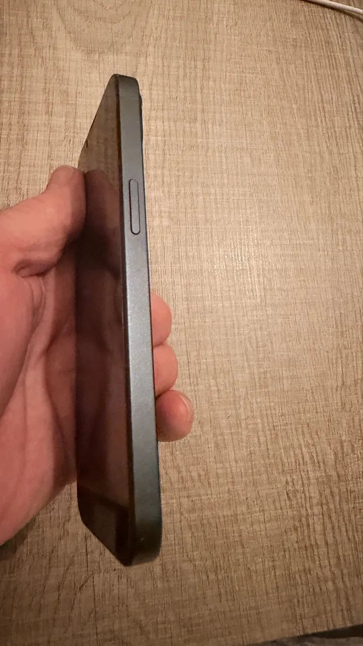 IPhone 13 128G Preto - 1 ano de uso - Foto 4