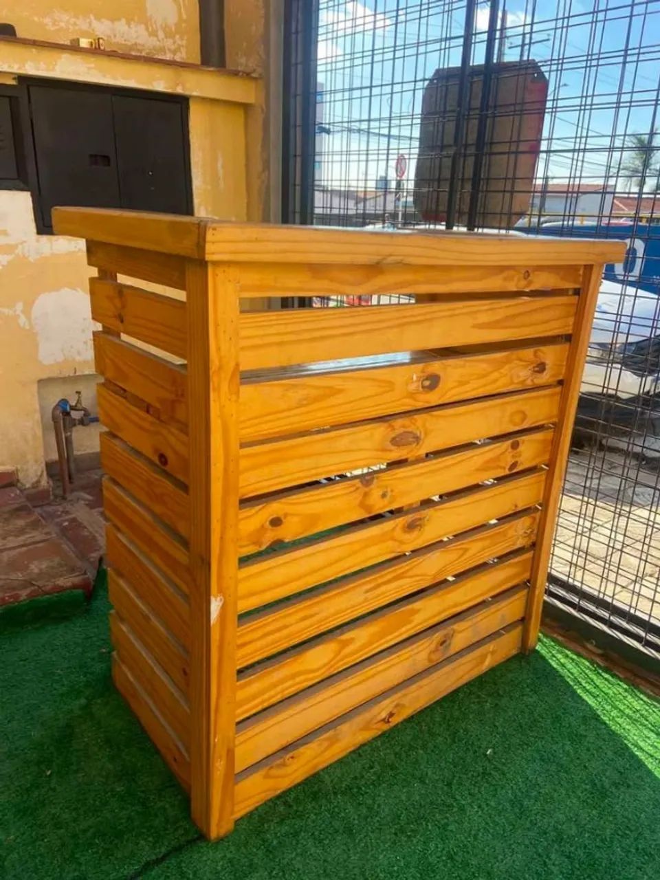 Balcão de madeira para comercio - Foto 2