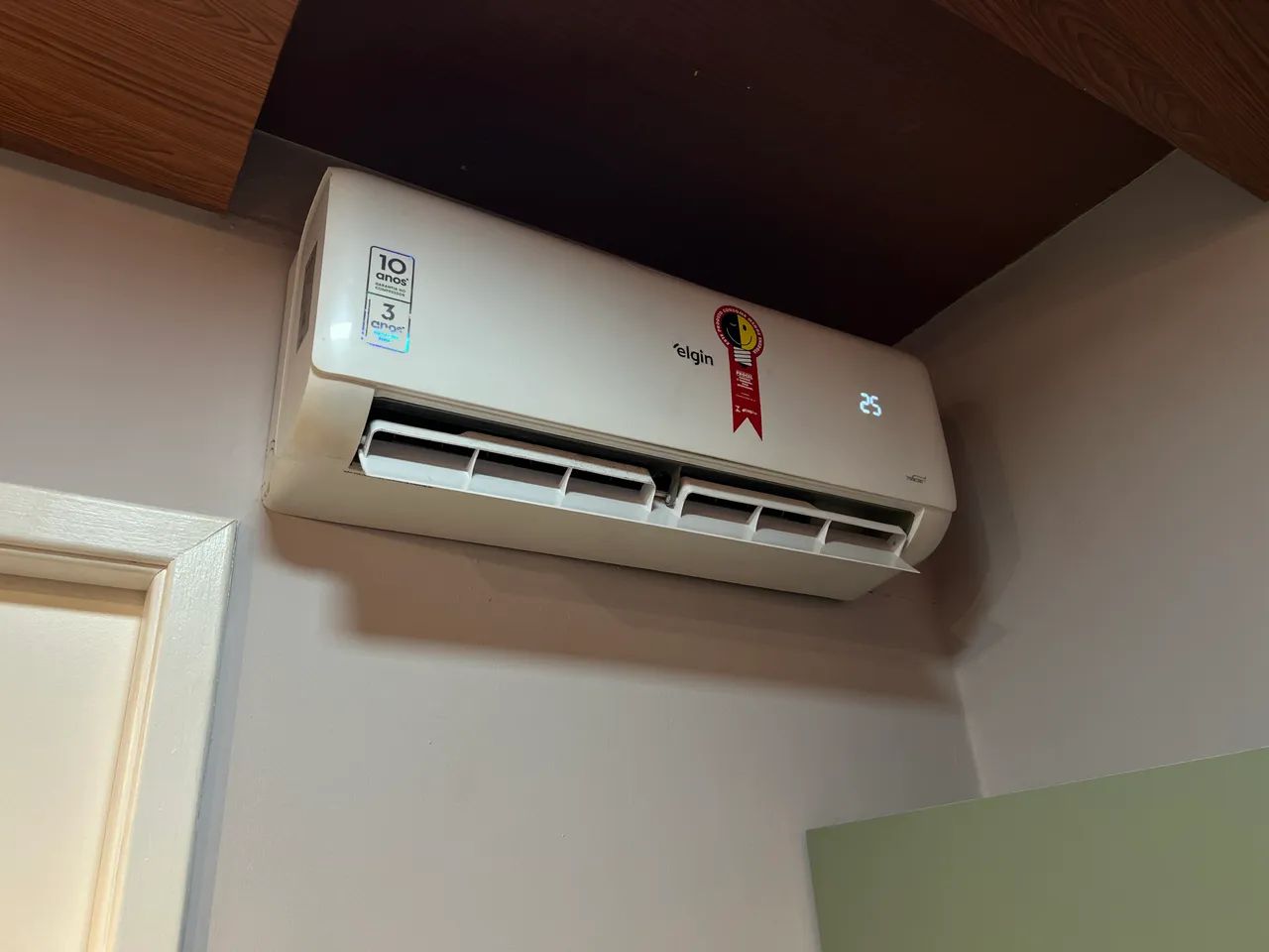 Ar condicionado 24000 BTus menos de 1 ano de uso