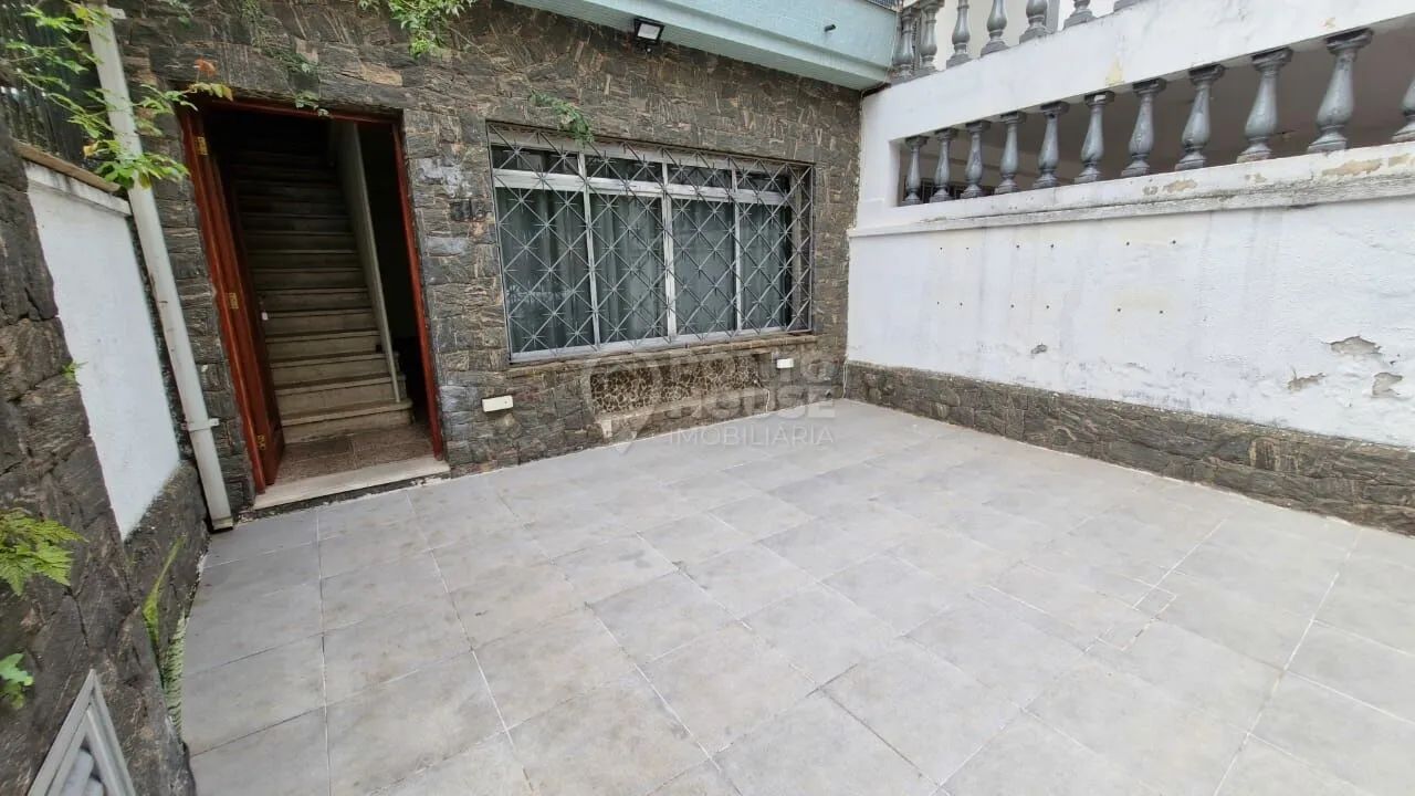 Casa Assobradada à venda Residencial e Comercial com 3 dormitórios e 2 vagas
