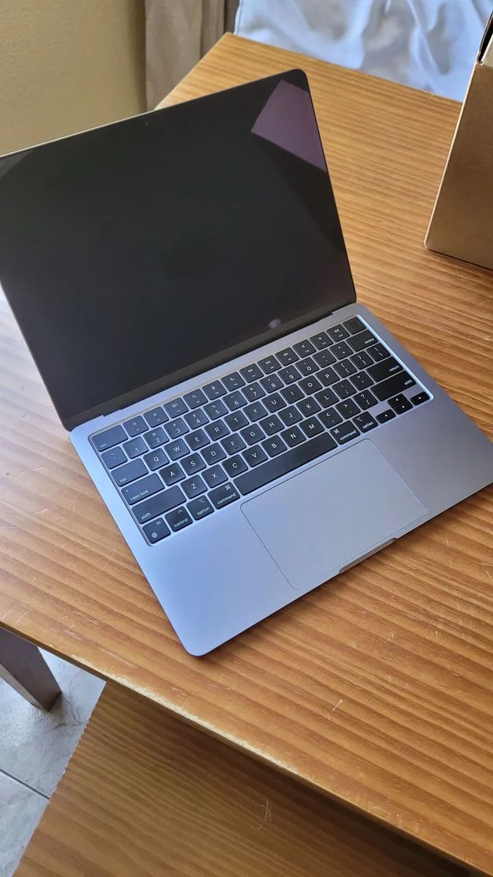 MacBook Air 2022 ? Chip Apple M2 | 8GB RAM | SSD 256GB - Foto 2