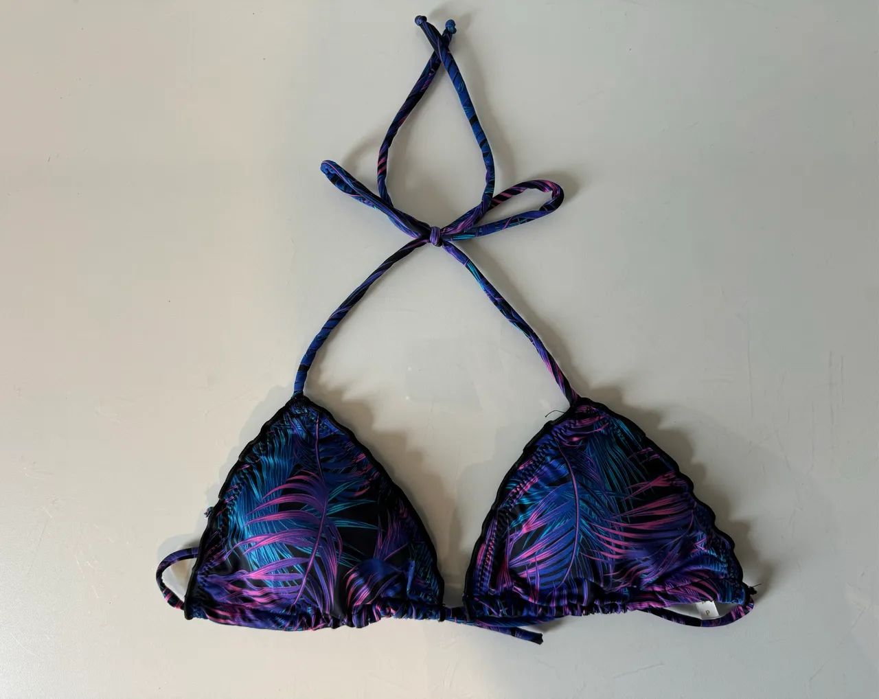 biquíni roxo estampa tropical - Foto 2