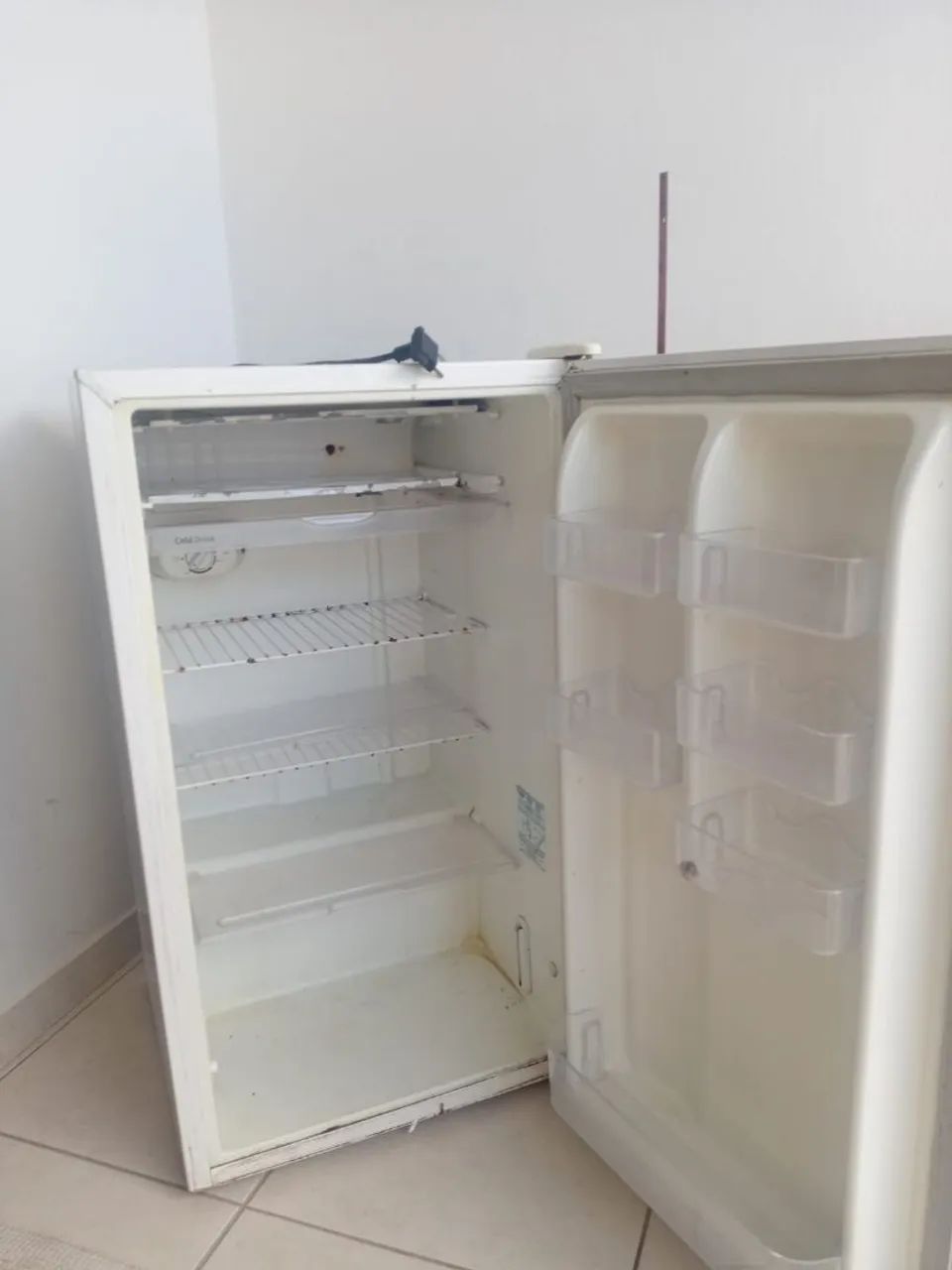 FRIGOBAR ELETROLUX DO MAIOR 122L - Foto 2