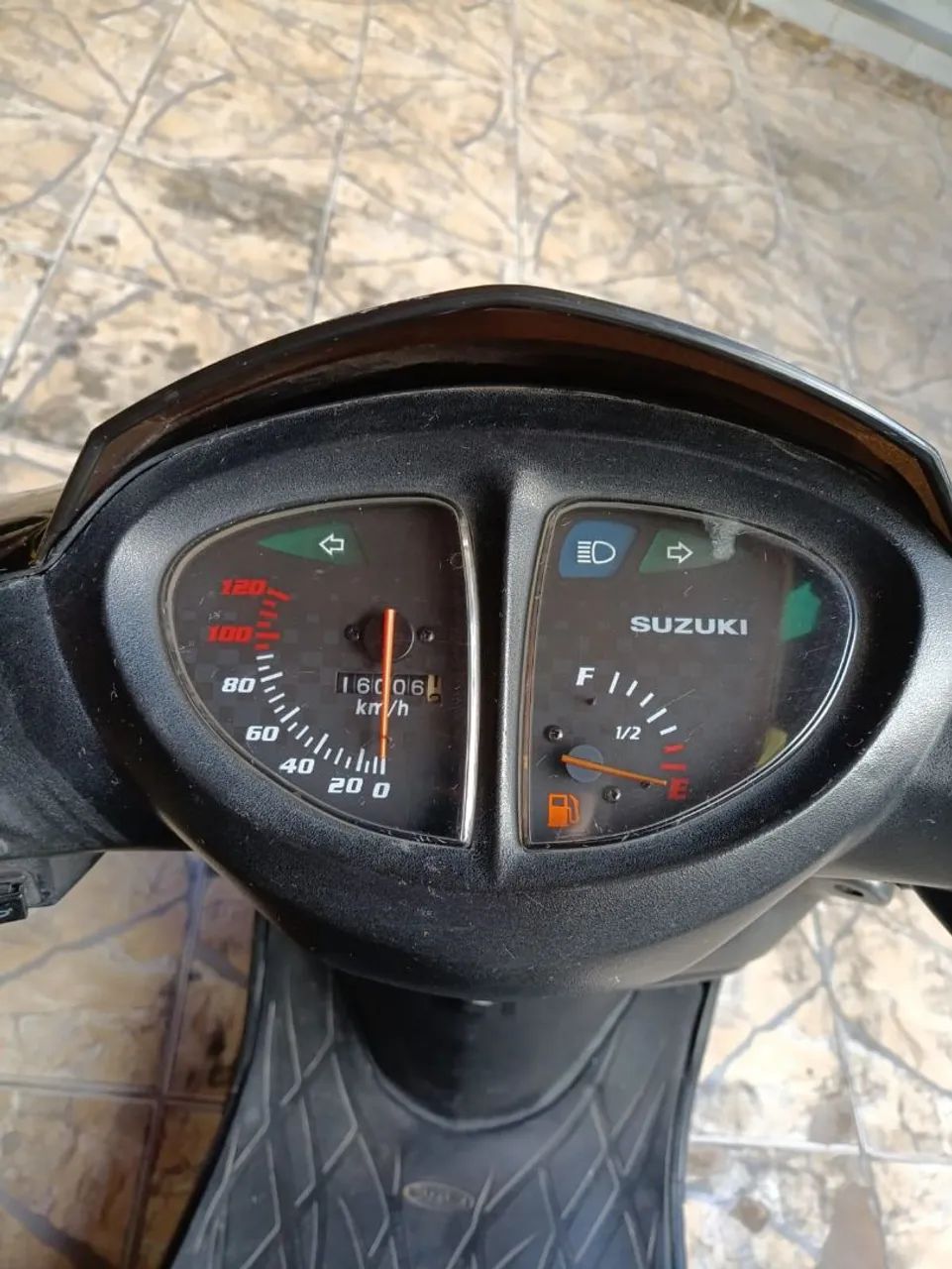 Moto Automática Suzuki 125 - Foto 4