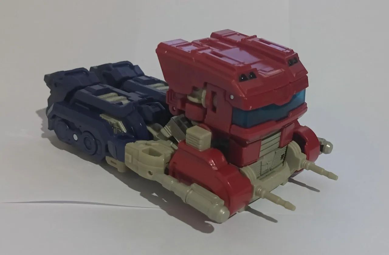 Transformers One Optimus Prime Studio Series 112 (Deluxe Class)  - Foto 3