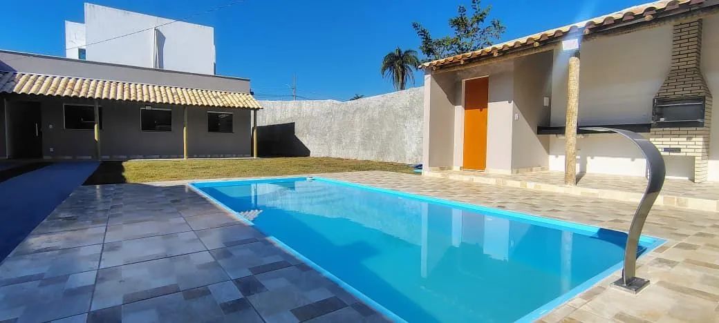 Casa com piscina 