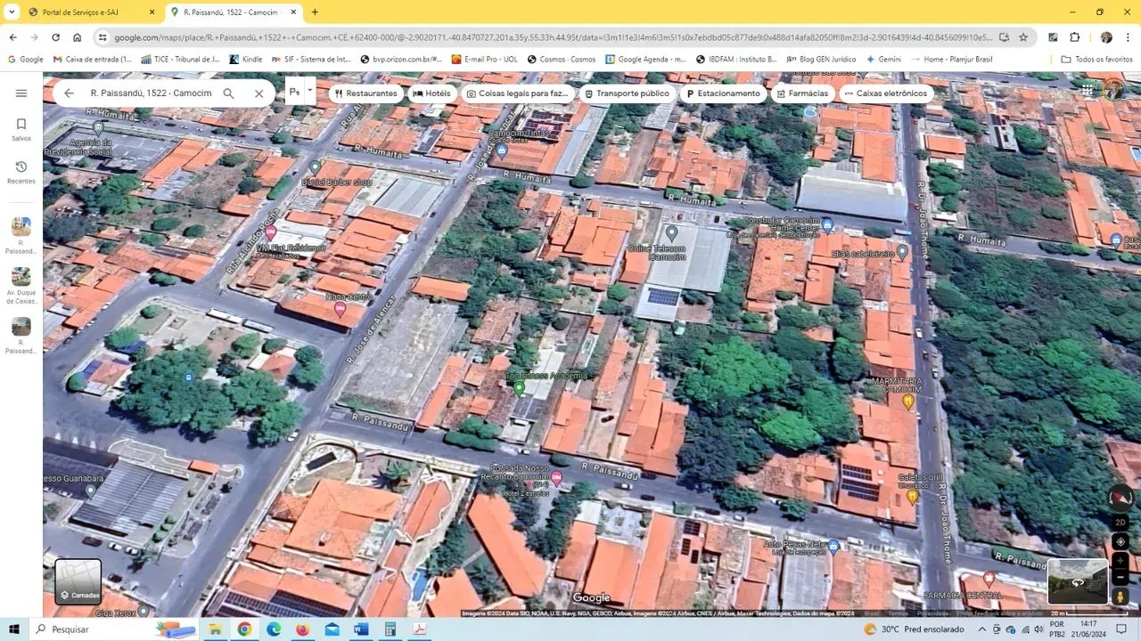 Terreno amplo no Centro de Camocim, com casa para moradia. Excelente investimento comercia
