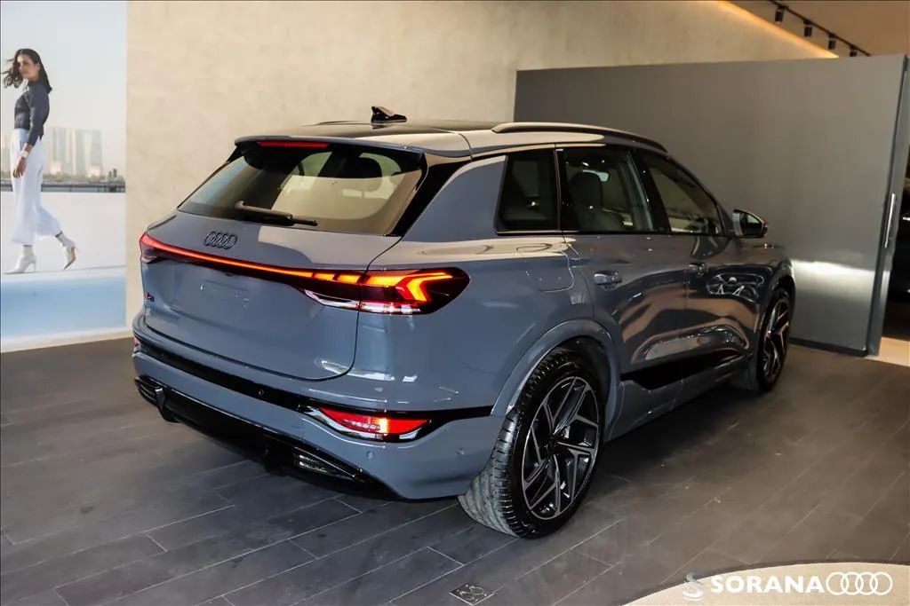 Audi E-Tron Performa. Black Aut. (elétrico) 2025 - Foto 5