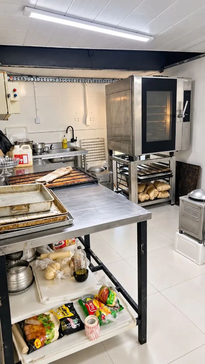 OPORTUNIDADE DE REPASSE - PADARIA/CAFETERIA/SELF-SERVICE COMPLETA - Foto 2
