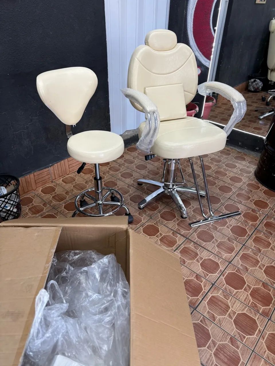 Cadeira salão nova  - Foto 2