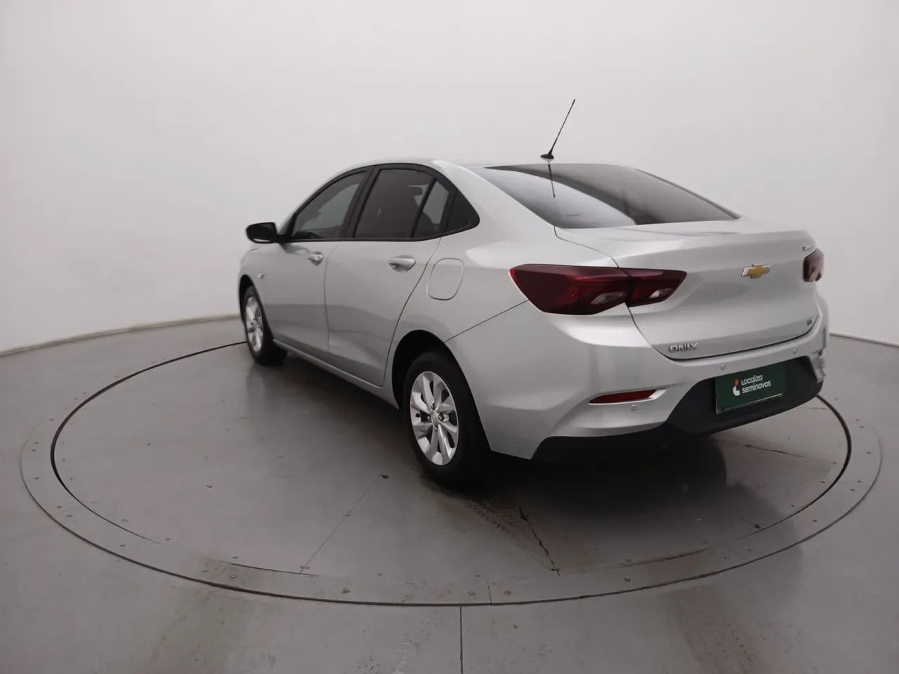 Chevrolet Onix Plus LT 1.0 12V TB Flex Aut. 4P, foto 3 de 18