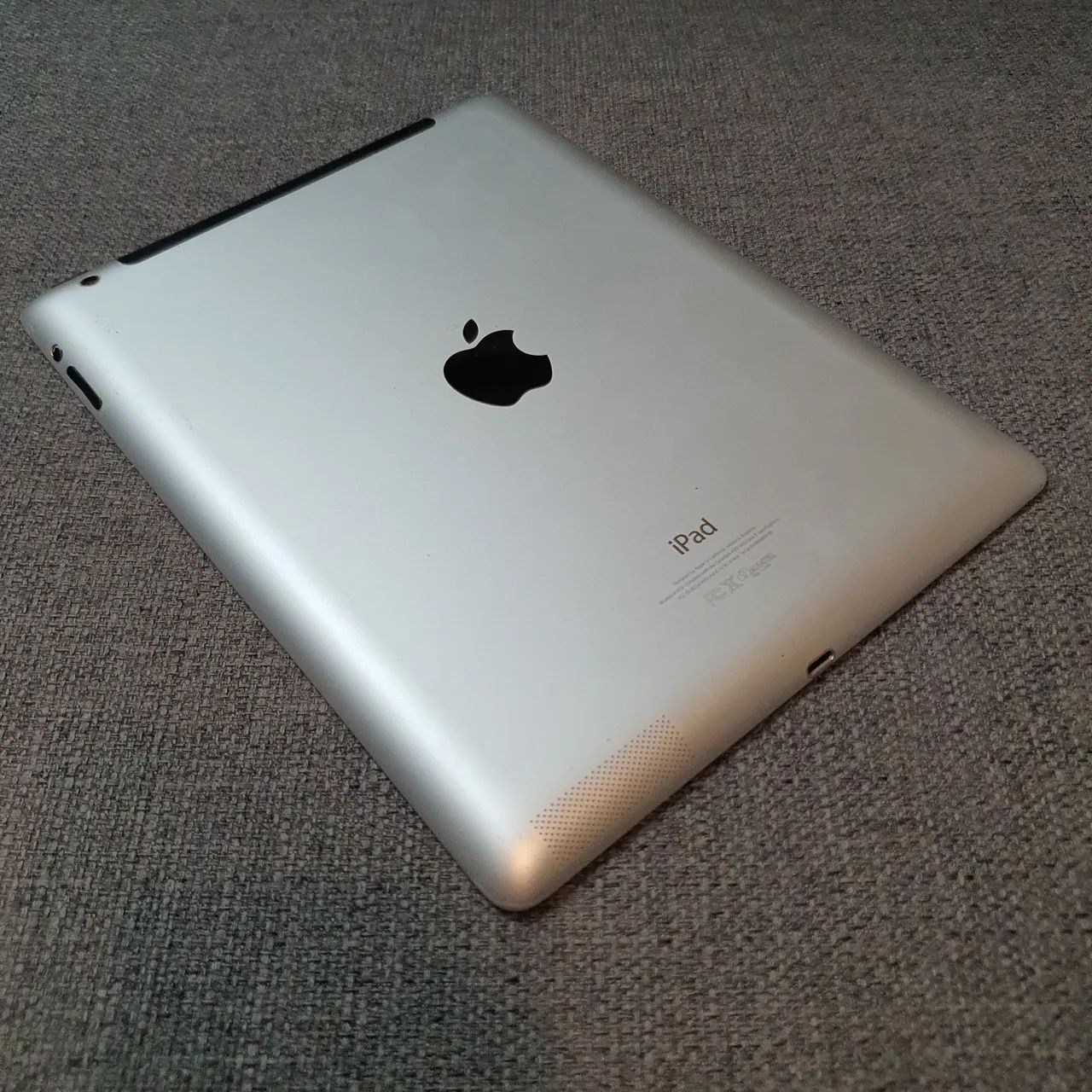 iPad Prata | 32G | Apple com caixa. - Foto 2