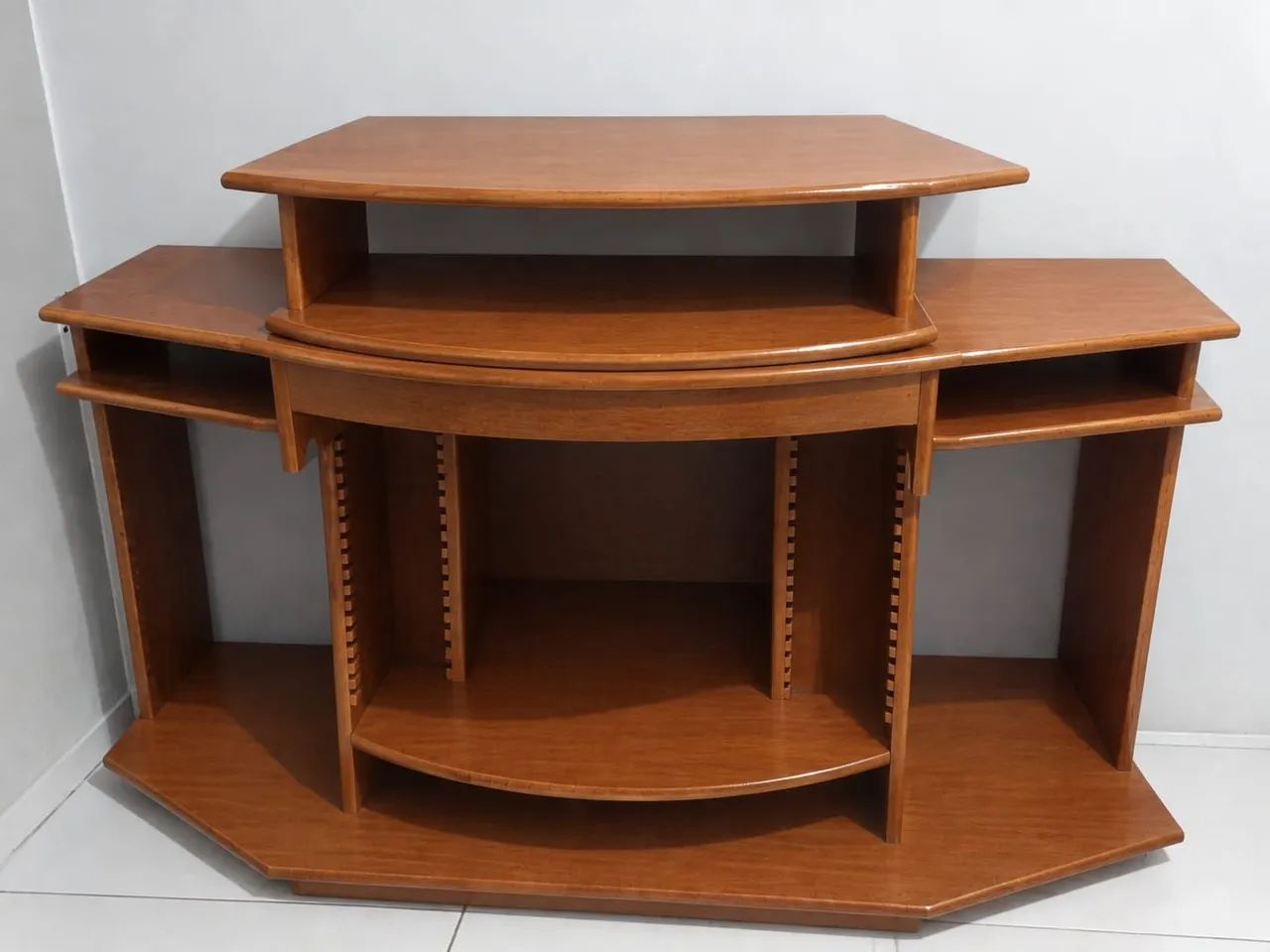 Rack para Sala em Madeira Maciça 