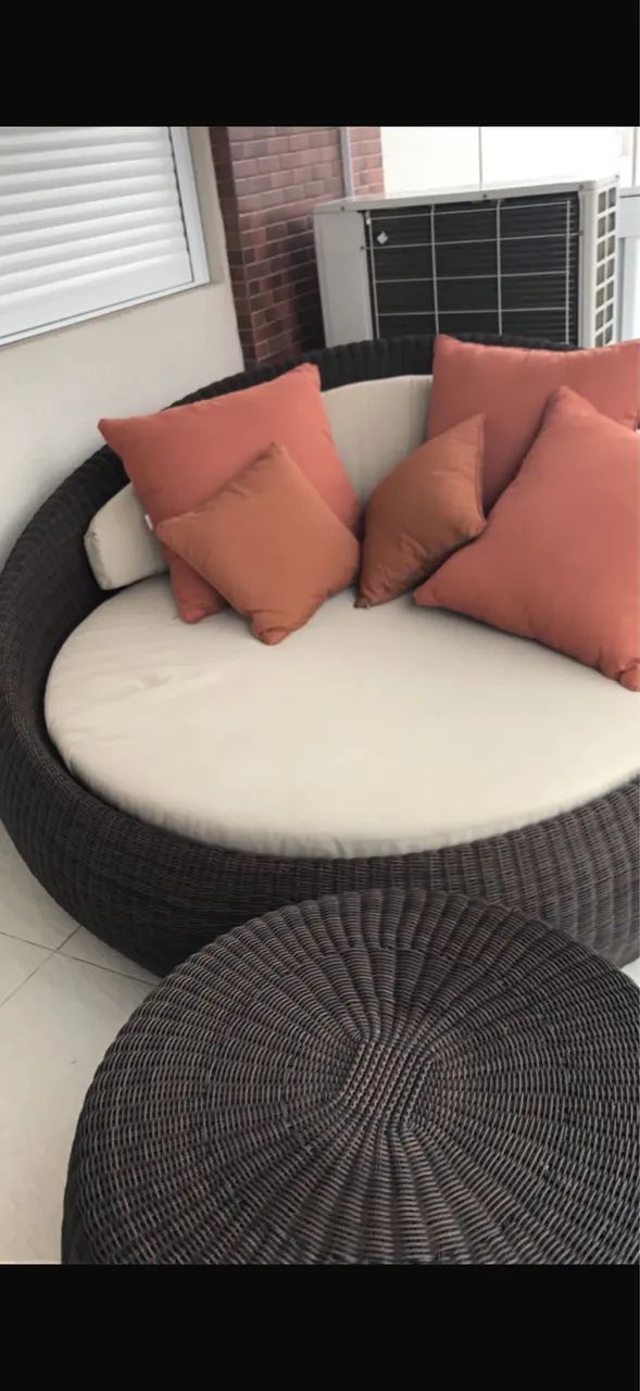 Sofa e mesa apoio  área externa green house 
