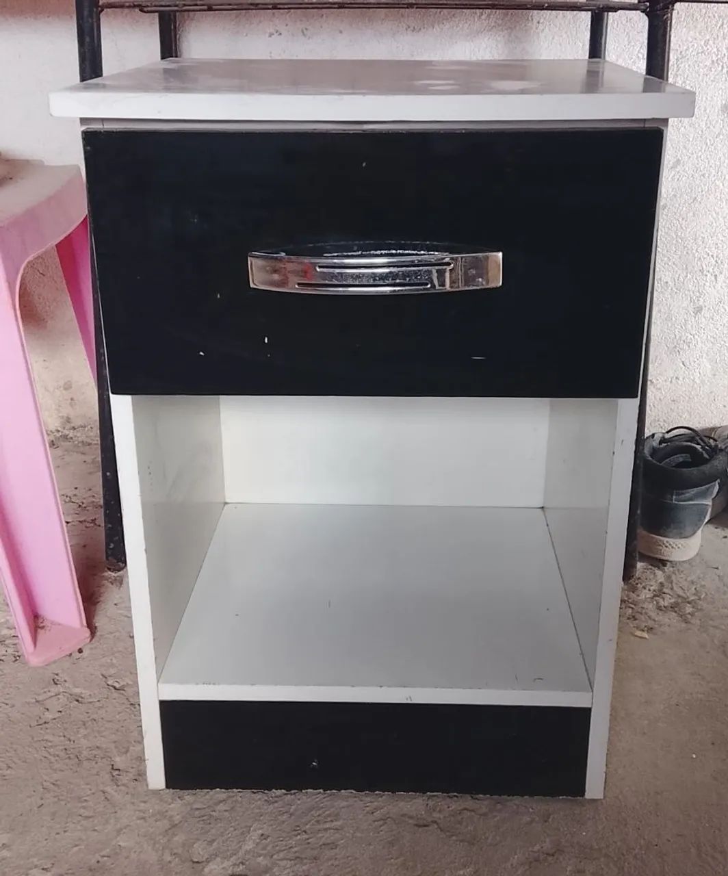 Mesa de cabeceira 