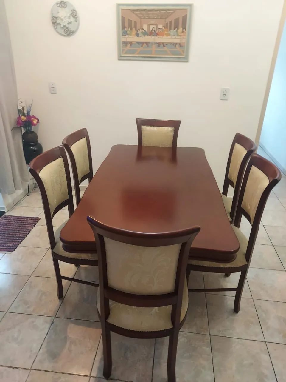 Mesa de madeira com 6 cadeiras  - Foto 2
