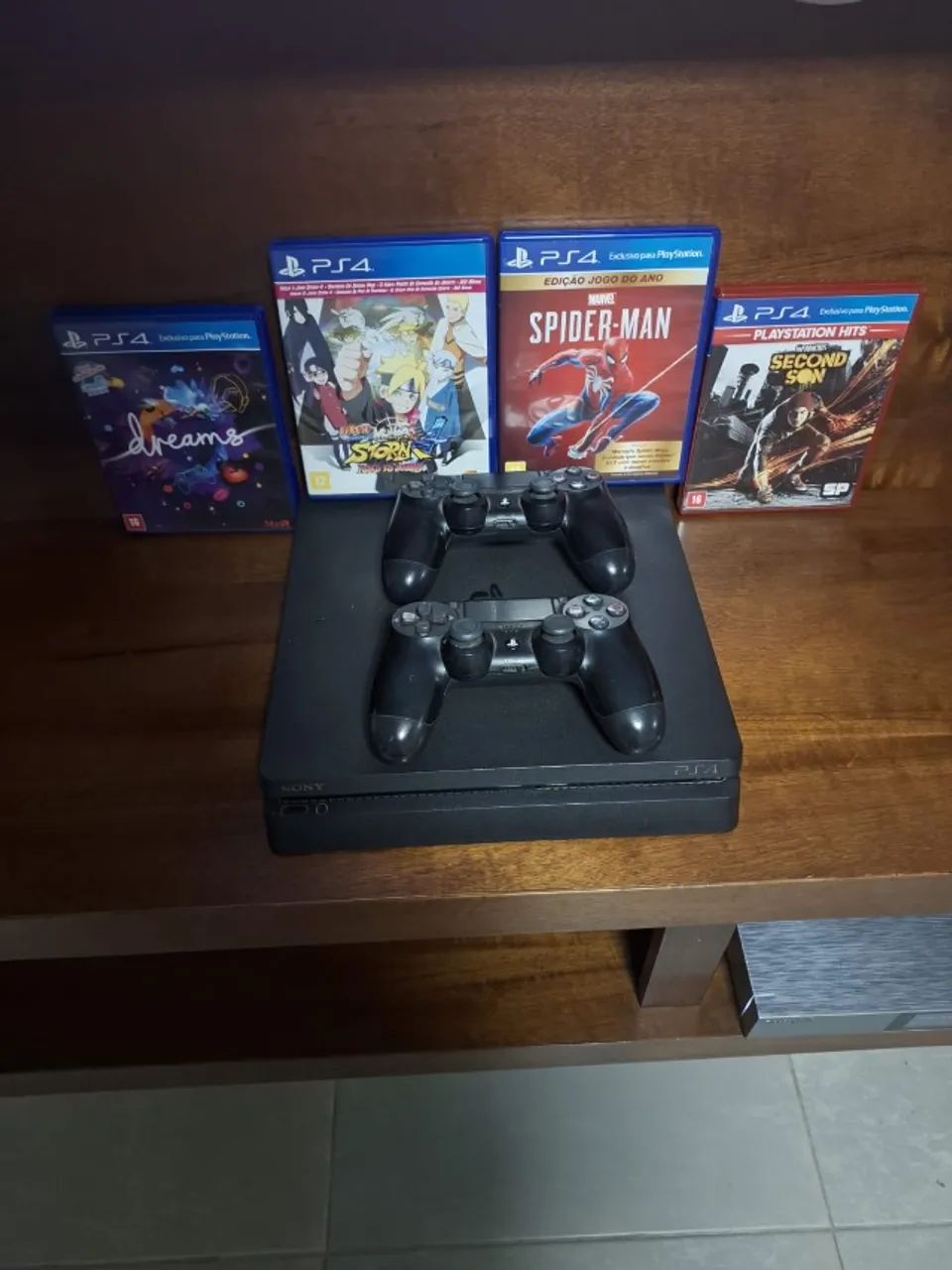 PLAYSTATION 4 COM 2 CONTROLES  - Foto 3