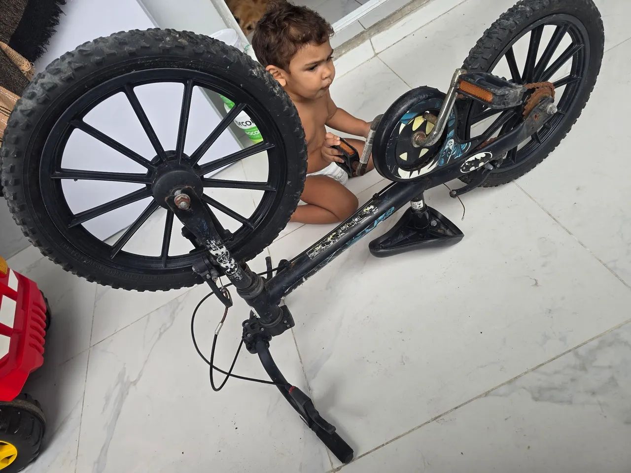 Bicicleta infantil batman - Foto 4