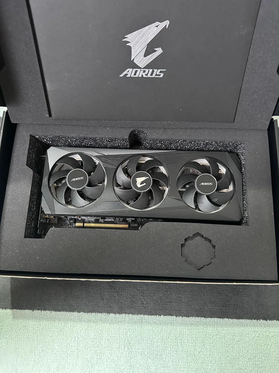 RTX 3060 (Aorus Elite, estado muito bom)