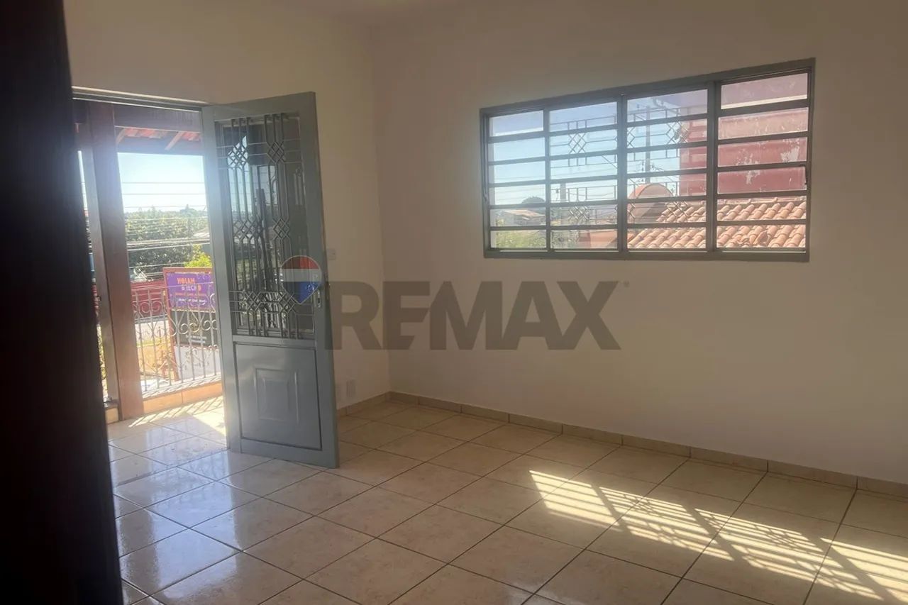Casa para locação com 4 quartos, sendo 1 suíte. - Foto 3