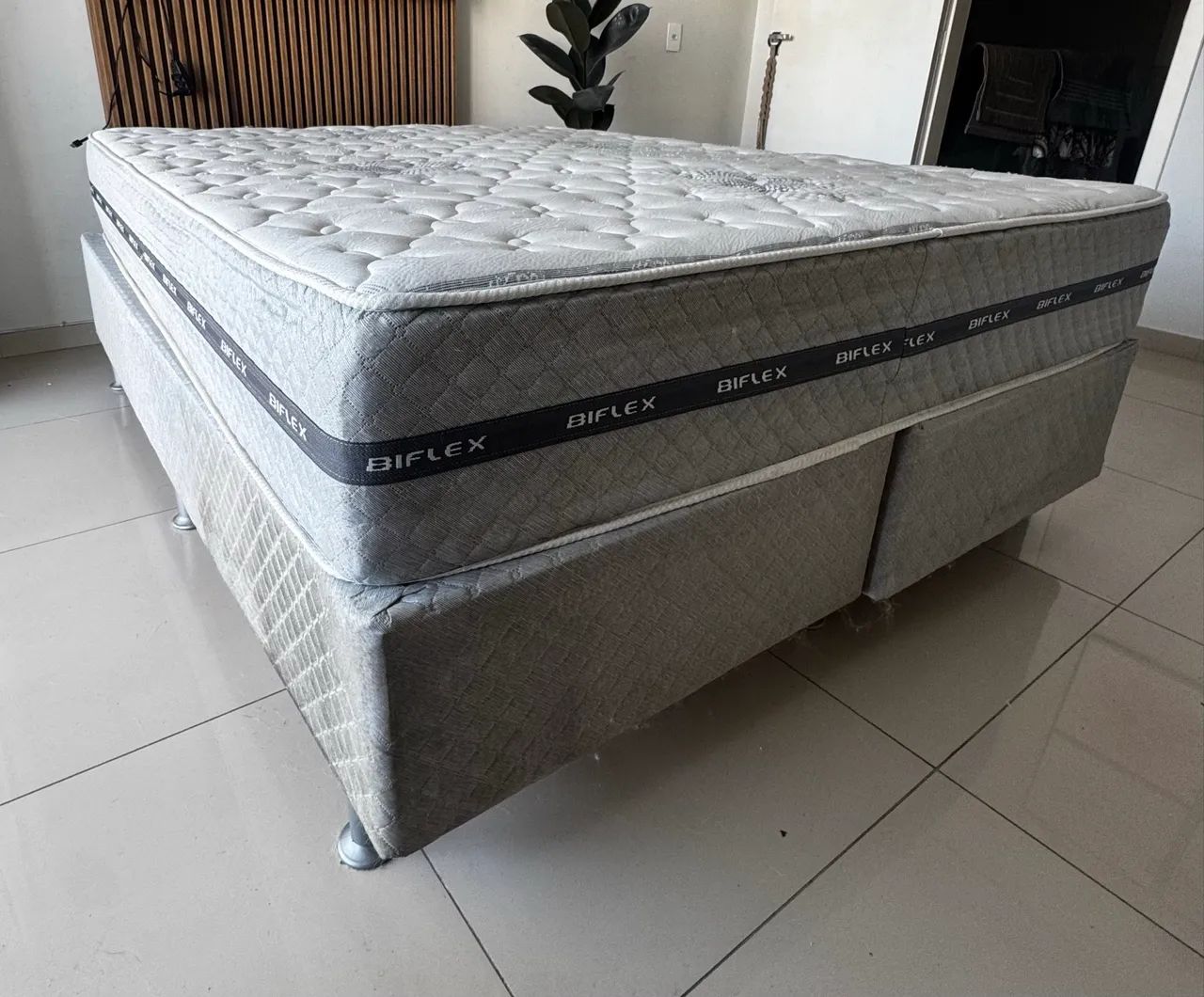 Cama queen (box + colchão) - Foto 4