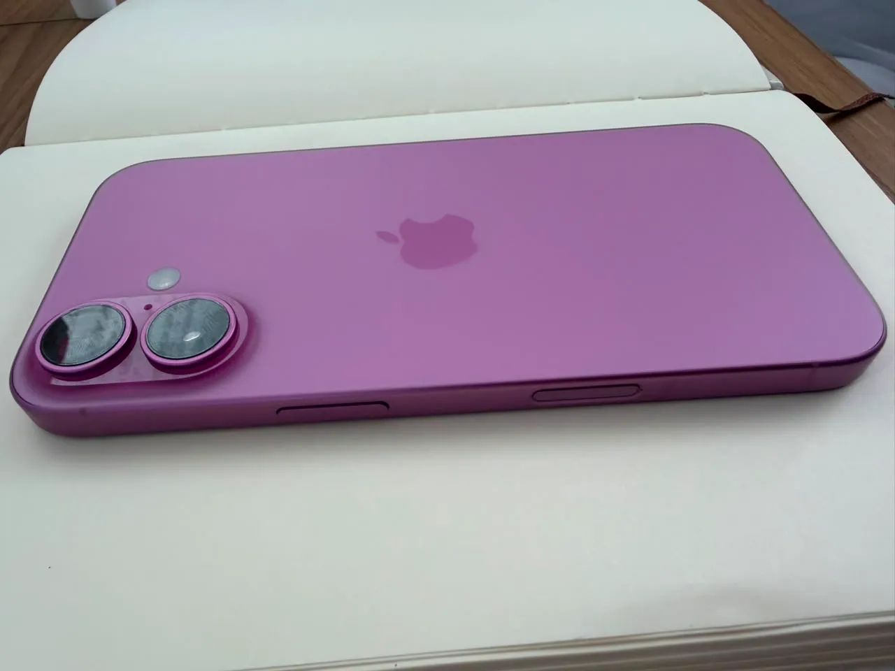Vende IPhone 16 Rosa - Foto 5