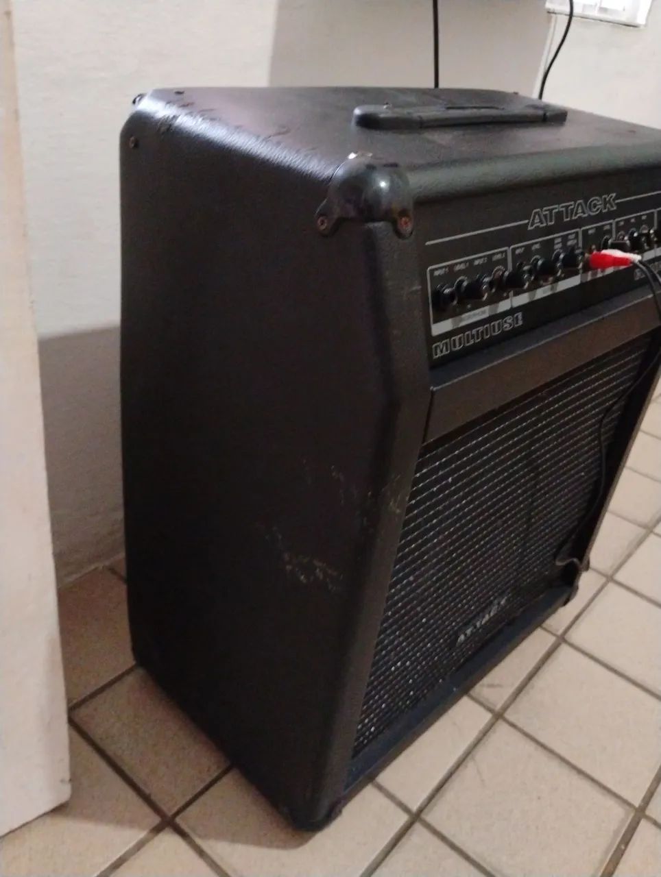 Caixa Amplificada Multiuso Attack CM 1050 50W - Funcionando Perfeitamente<br> - Foto 2