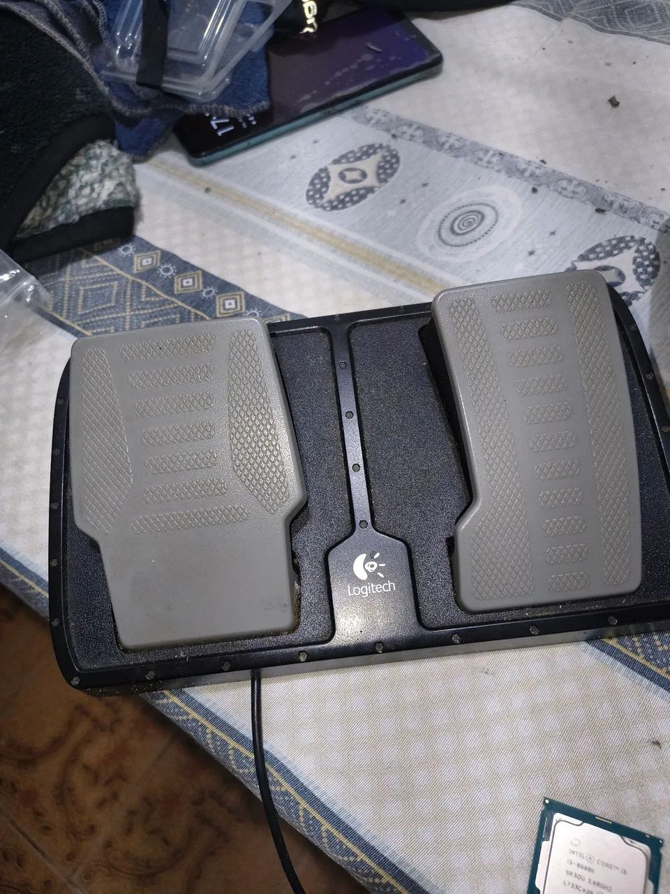 I5 8600k e volante Logitech  - Foto 2