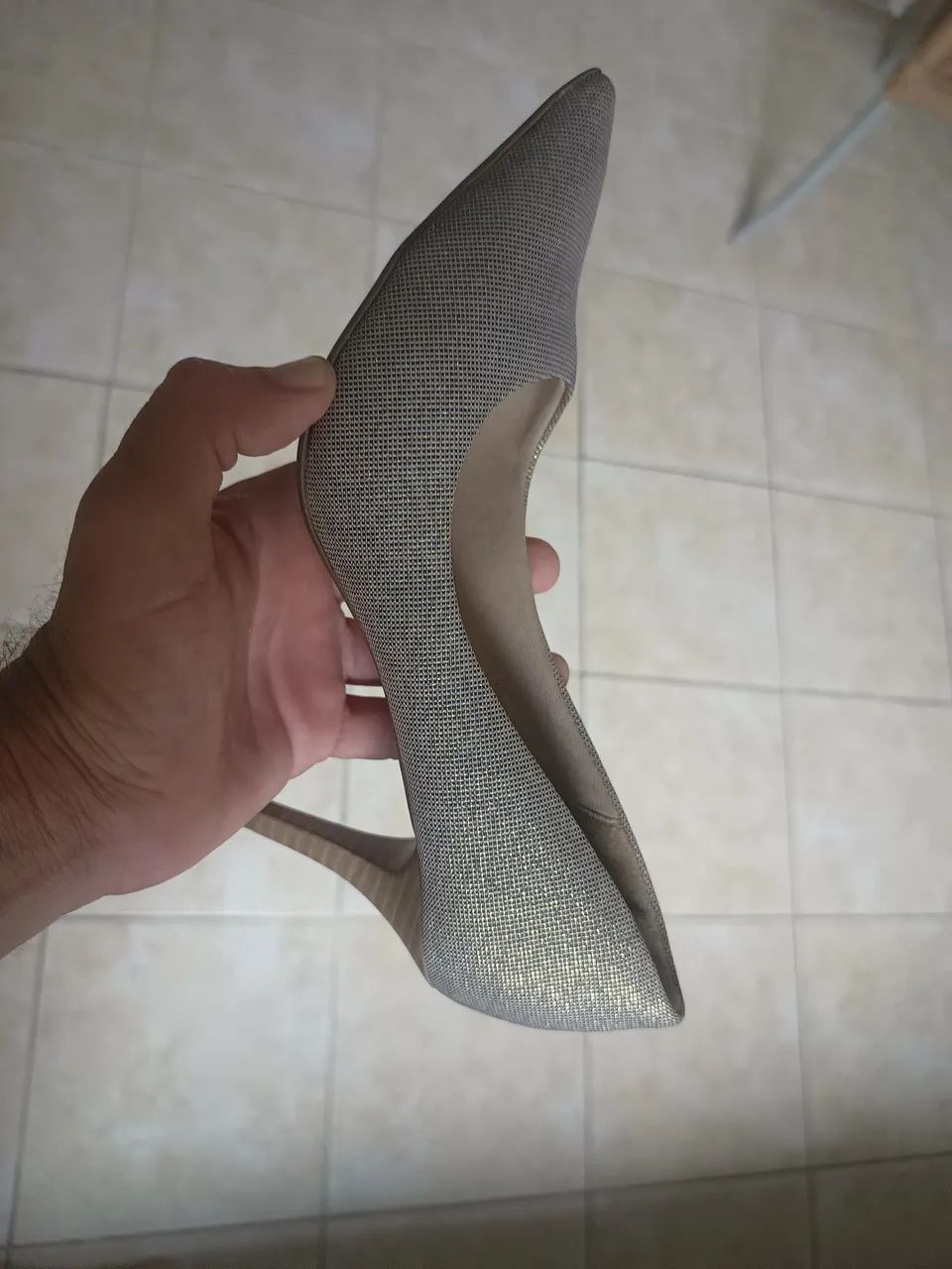 Scarpin Dourado  - Foto 4