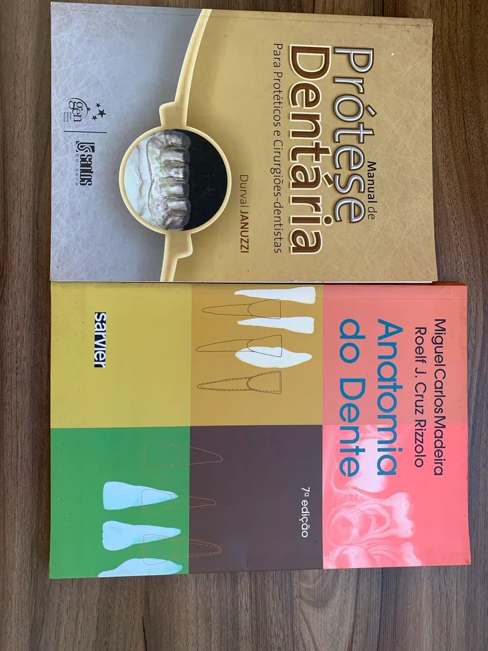 Livros de prótese dentária e anatomia do dente 