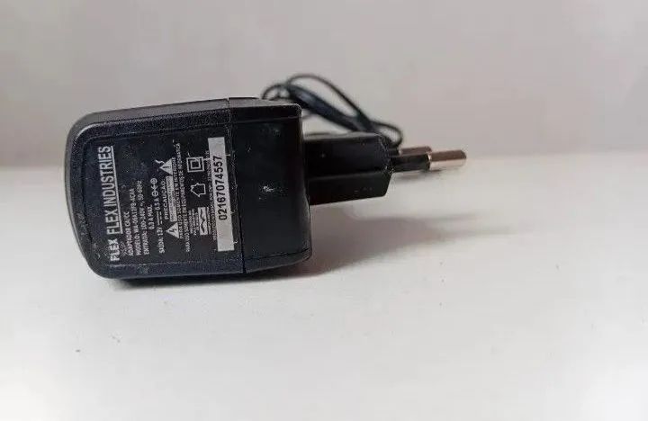 KIT Com 3 Fontes / Carregadores Antigos Usados - Foto 3