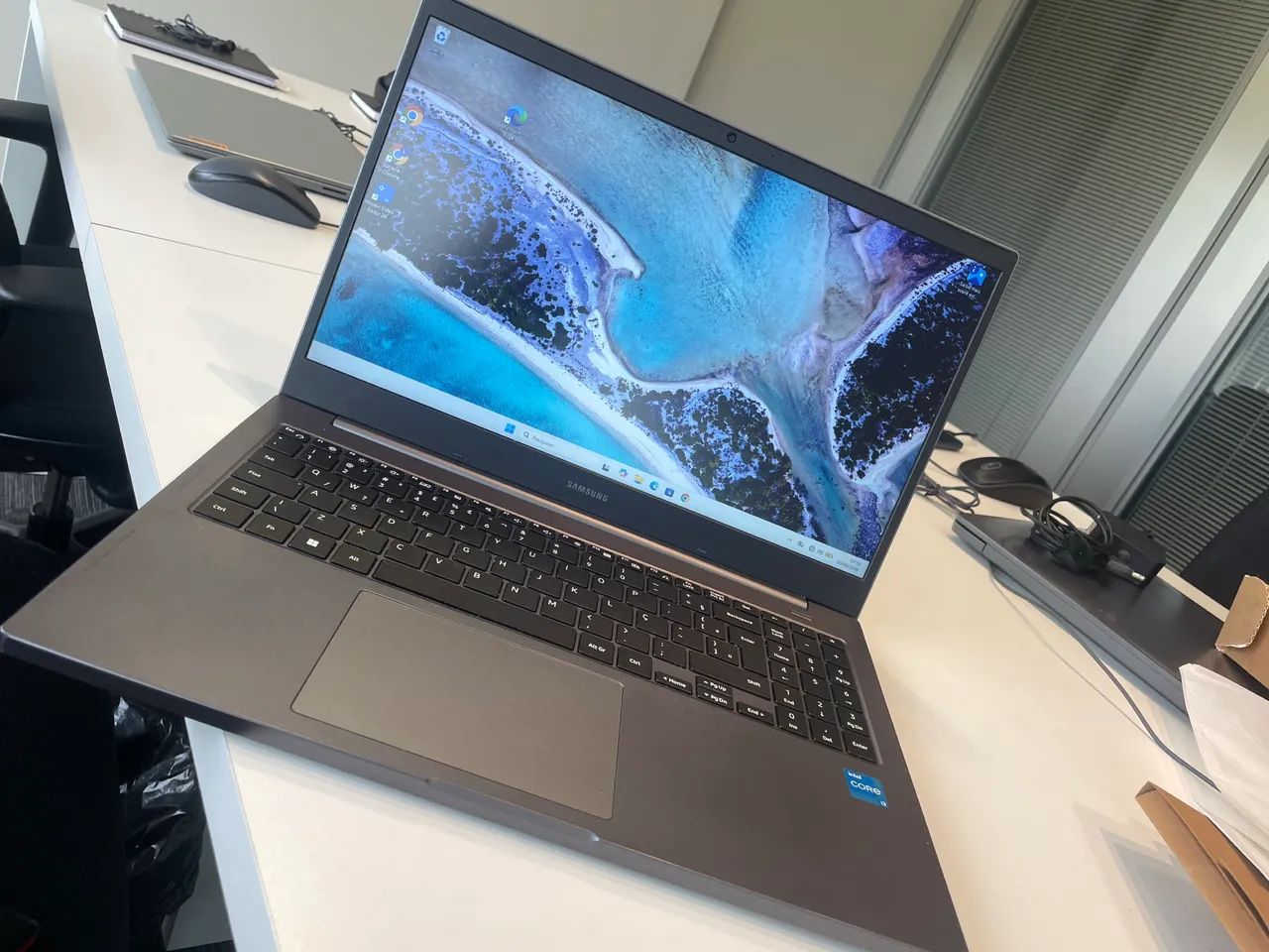 Notebook Samsung Book i3 11ª Geração - SSD 256GB - 4GB RAM - 15,6? - Foto 4