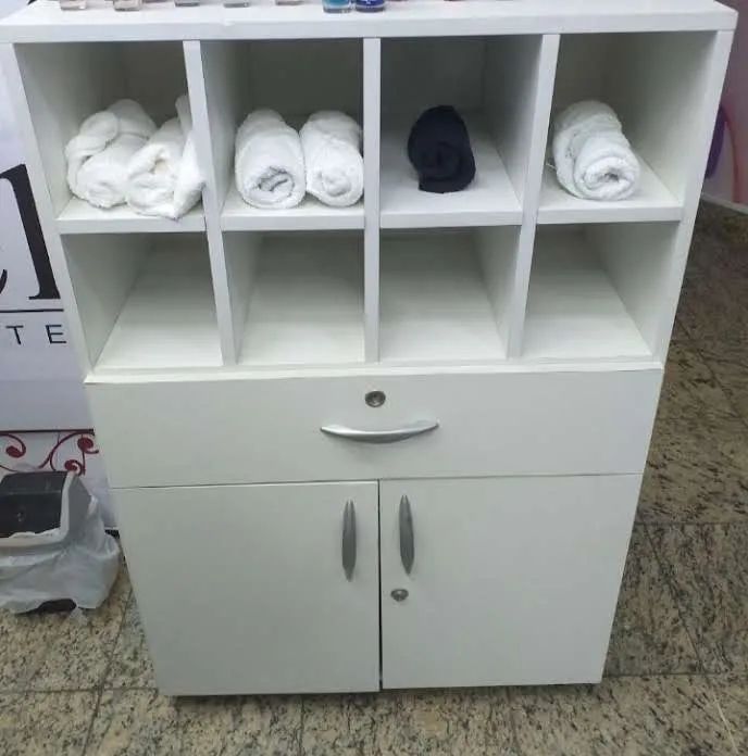 Armário multiuso 