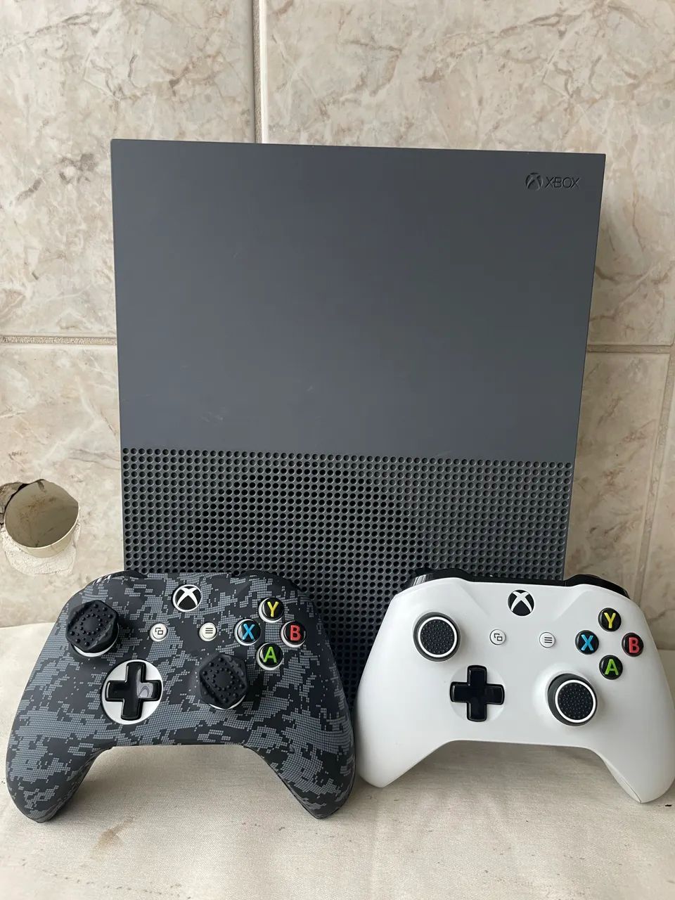 XBOX ONE S- CINZA 500GB RARO