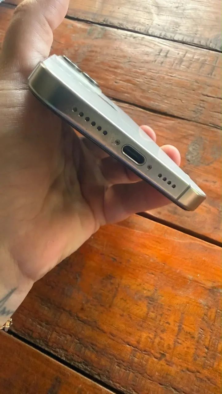 iPhone 16 pro Max  - Foto 4