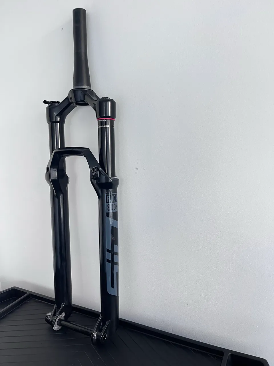 suspensao rock shox rs1