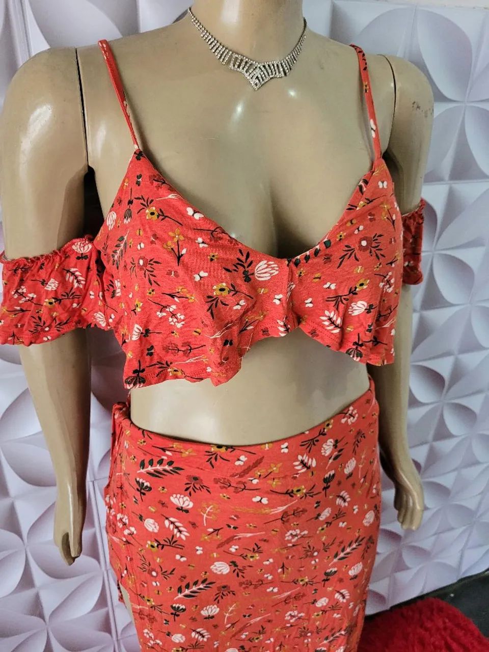 conjunto cropped + short com saia longa tamanho G/GG - Foto 3
