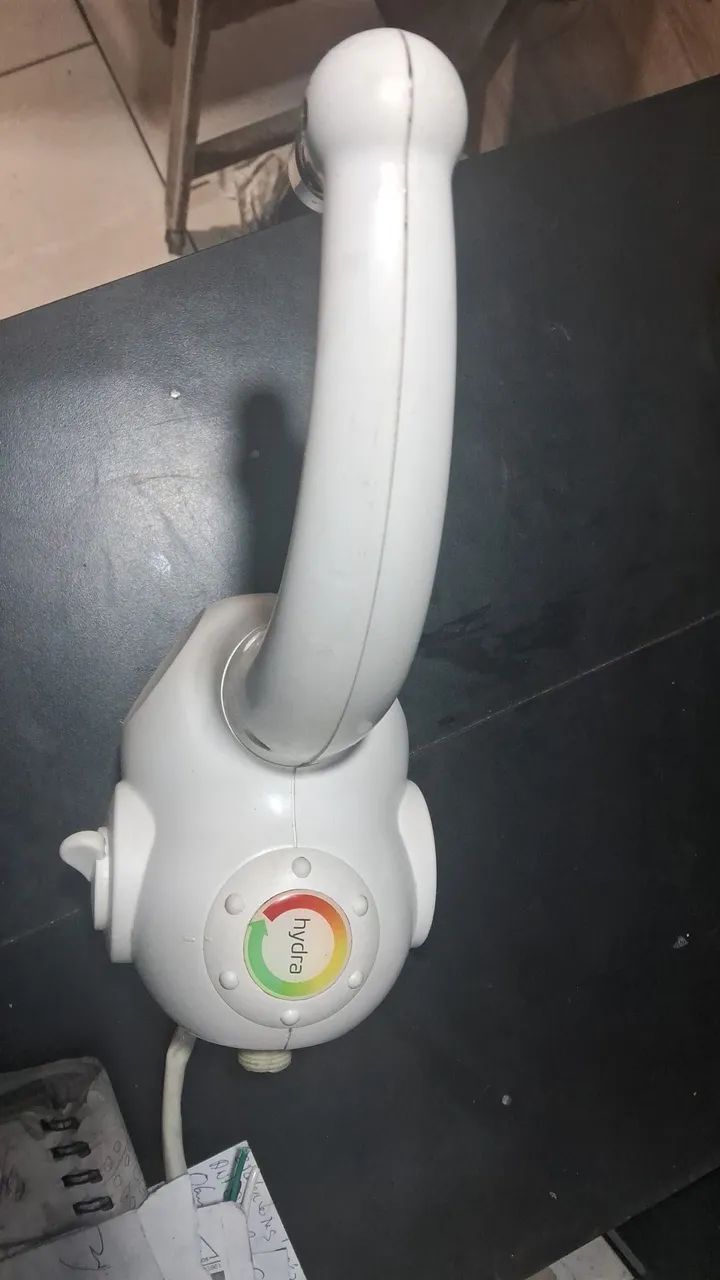 Torneira Eletrica Hydra lumen com LED 220v - Foto 2
