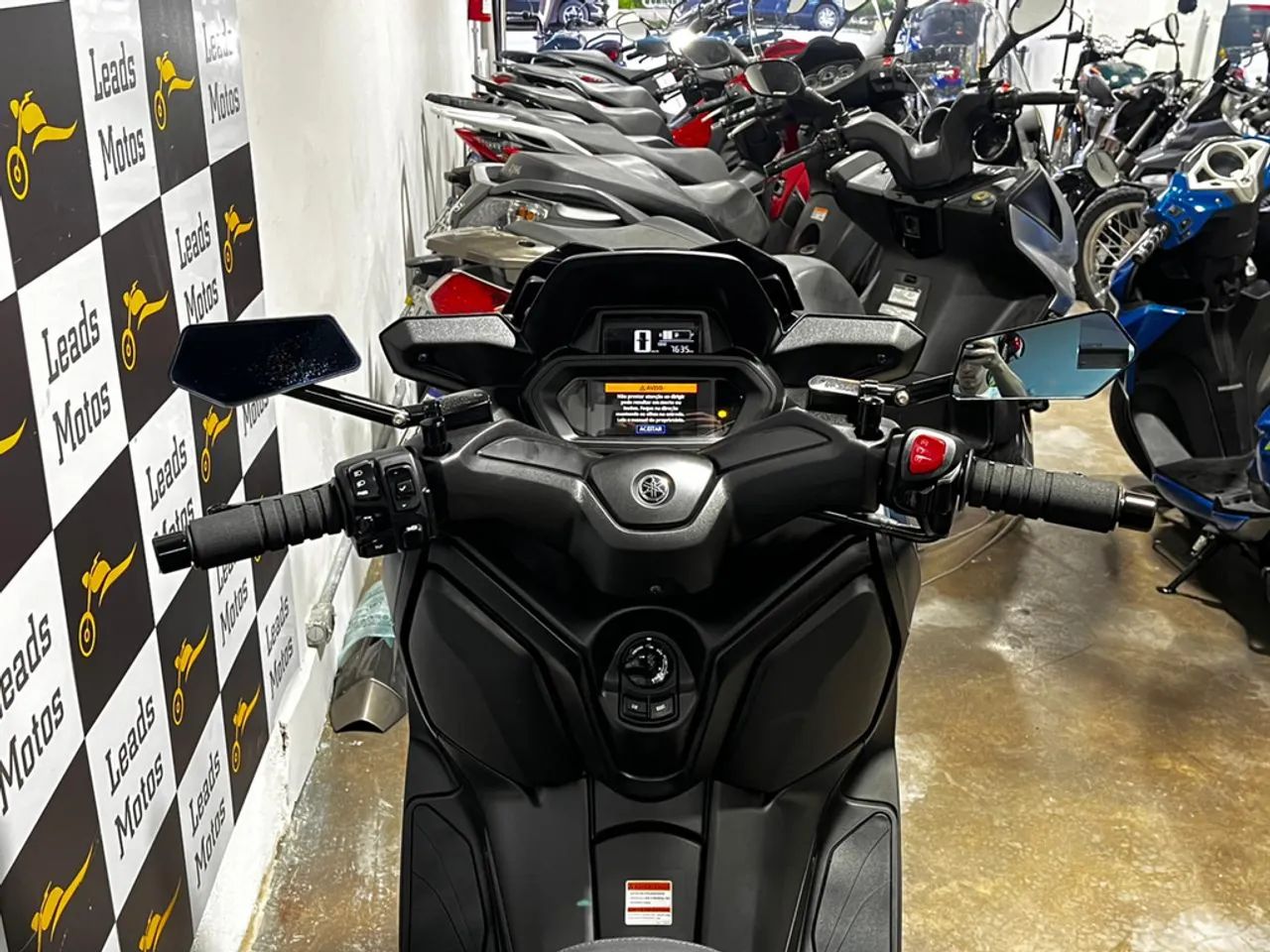Yamaha XMAX 250 Connected - Foto 4
