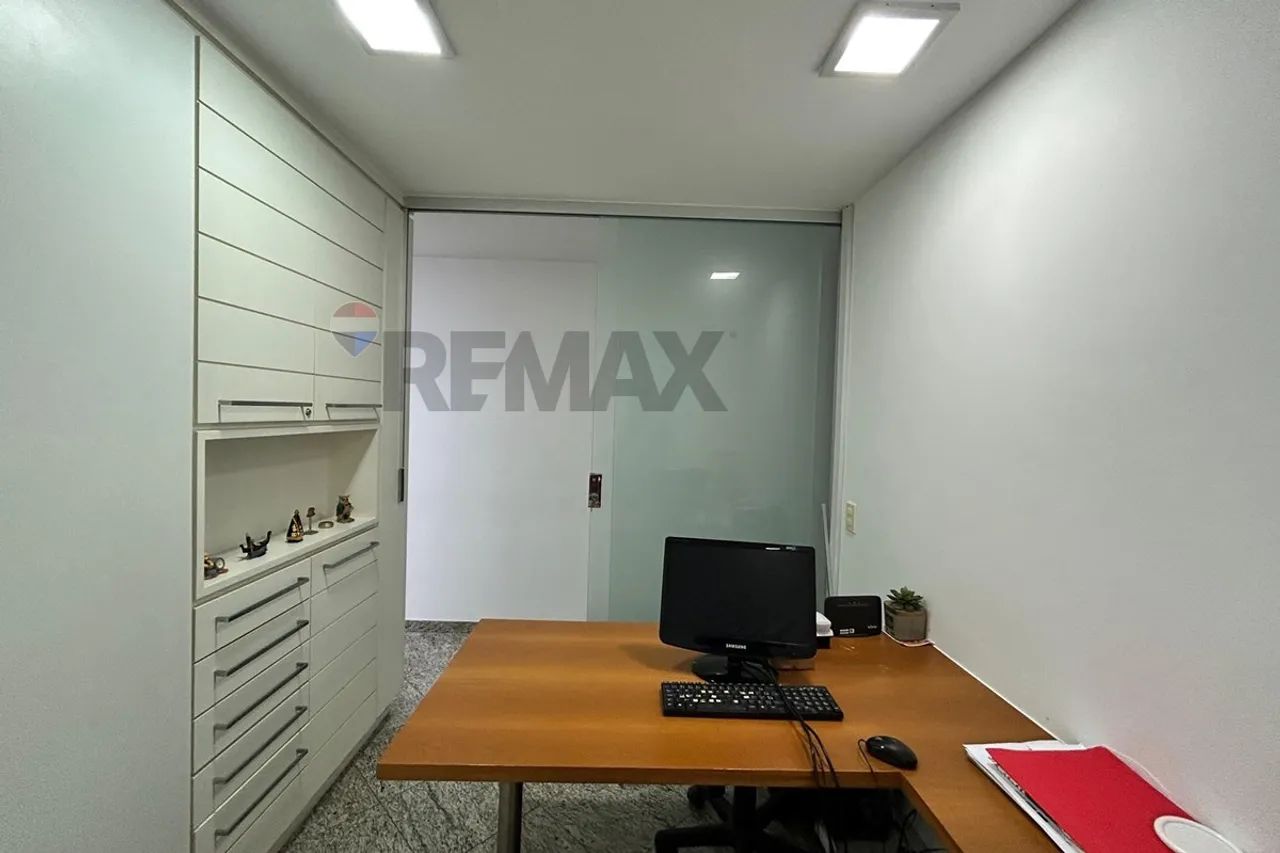 Conjunto de sala comercial de 60m² com 1 vaga