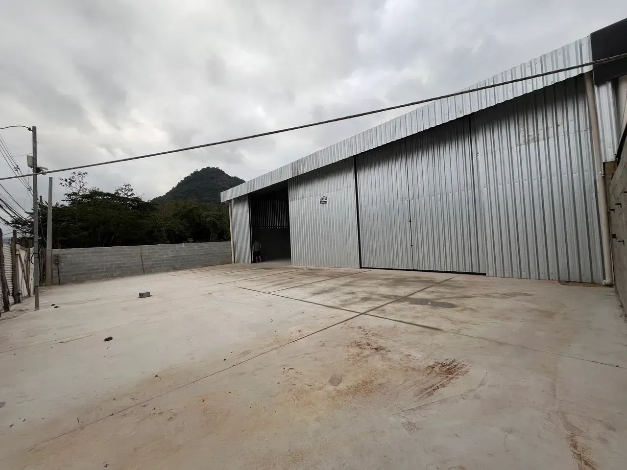 Galpão 400m2 em  Vargem Pequena com pé direito alto - Centro de Vargem - Foto 3