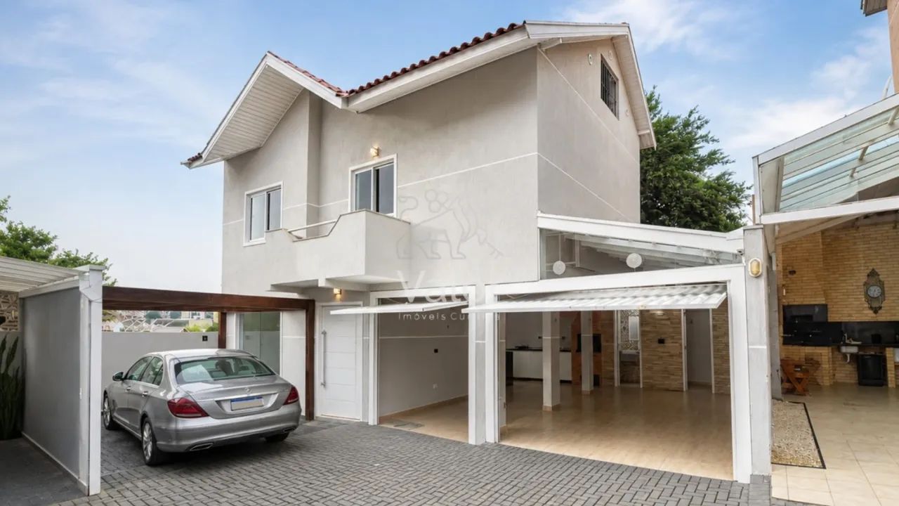 Triplex com 3 quartos + ático + 3 vagas em condomínio