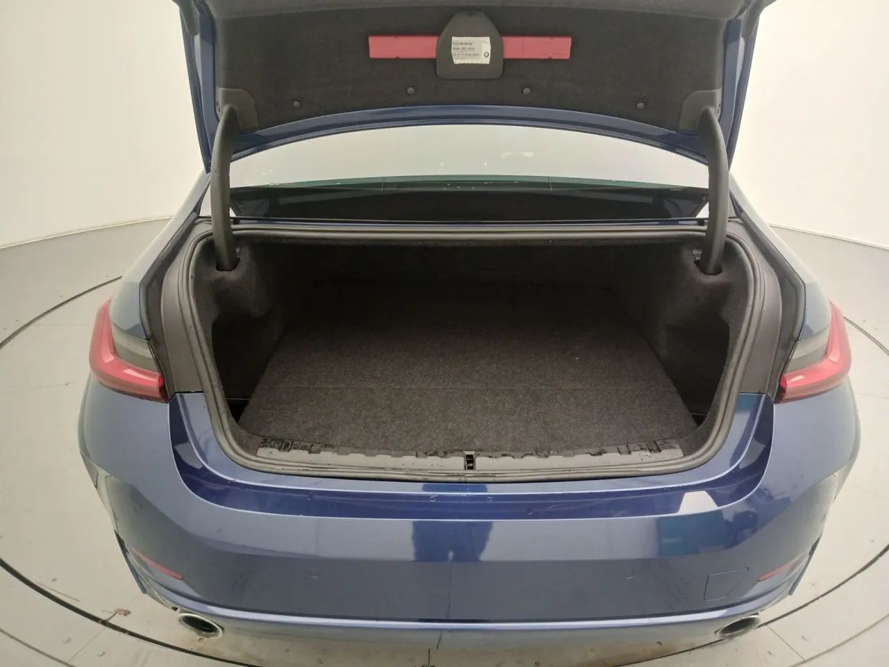 BMW Série 3 320i, foto 9 de 18