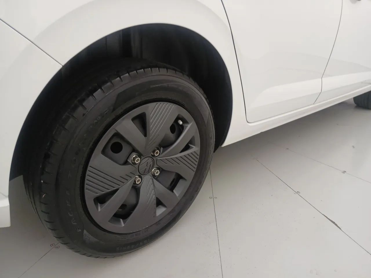Volkswagen Polo Track 1.0 Flex 12V 5p, foto 14 de 18