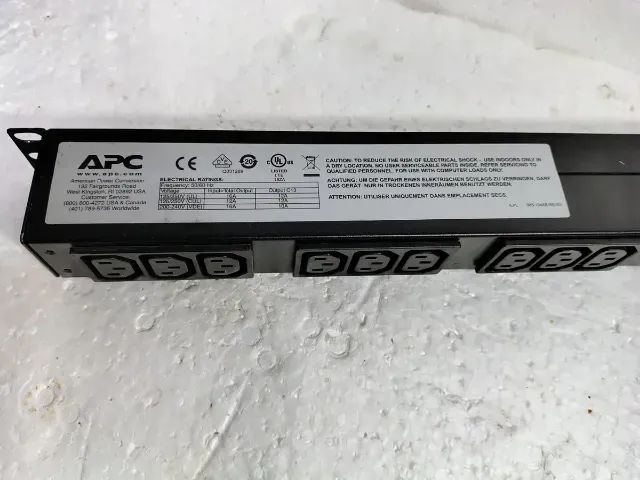 Rack Pdu Apc Ap9565 125/250v 16acom 12 Tomadas C13 (Usado) - Foto 4