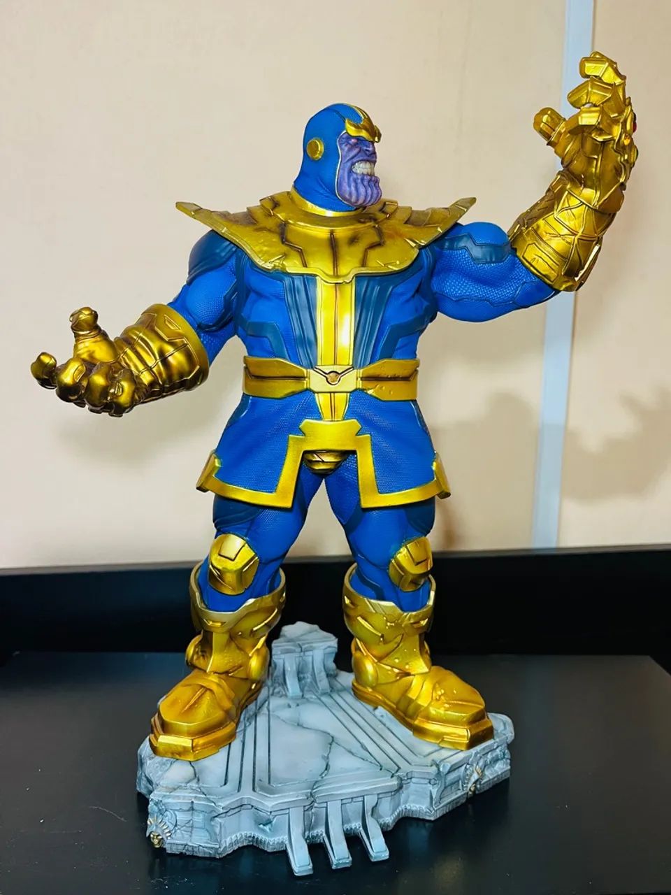 ESTÁTUA THANOS 1/10 DA IRON STUDIOS 