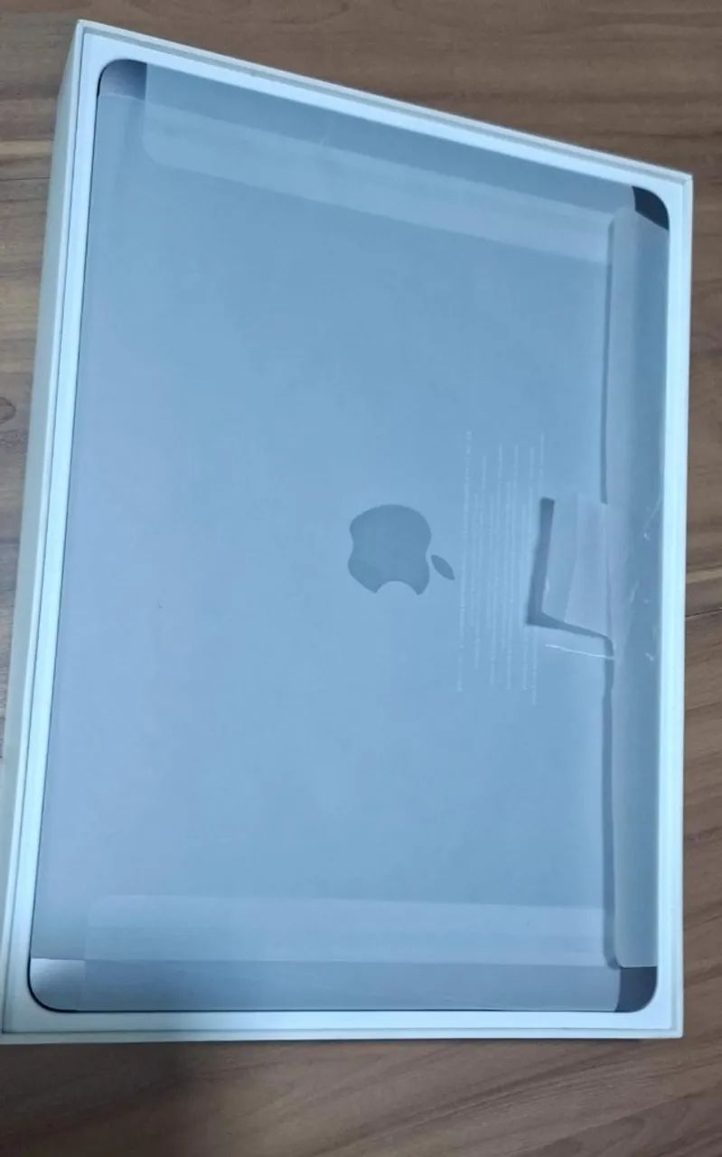 MacBook Pro M2 -2022 8GB Memory 13.3 inch 256GB HD - Notebooks