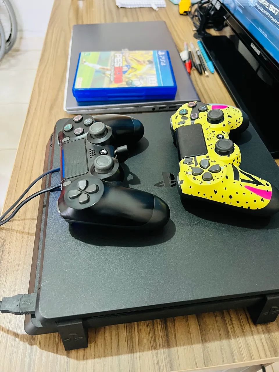 Vende- se ps4  1TB - Foto 3